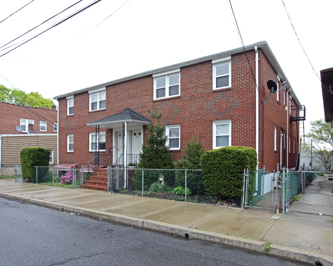 78-80 Farnham Ave