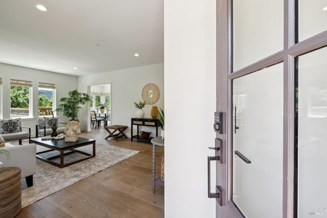 31 Baywood Ave in Ross, CA - Building Photo - Building Photo