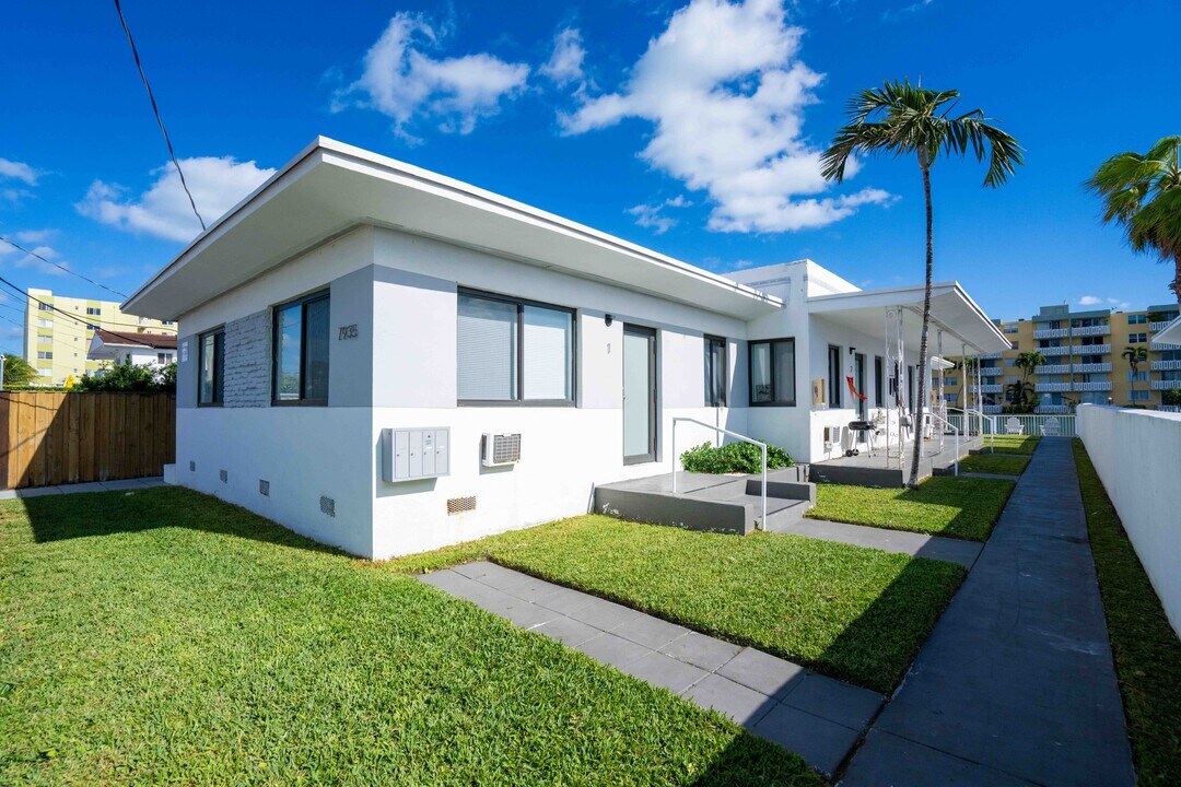 7925 Crespi Blvd in Miami Beach, FL - Building Photo