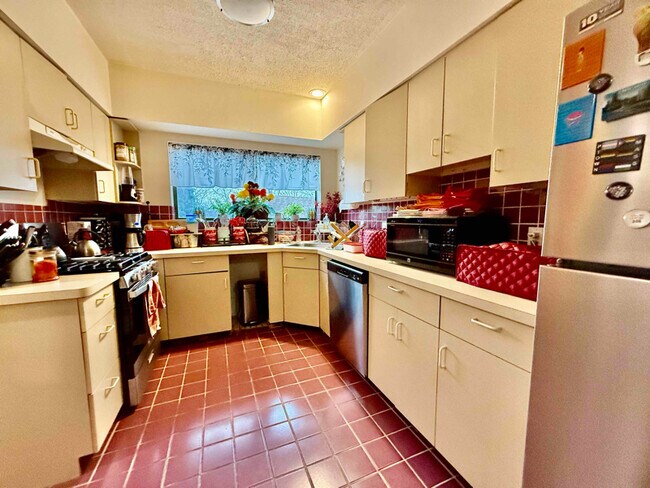 48 Holland Ave in Sleepy Hollow, NY - Building Photo - Building Photo