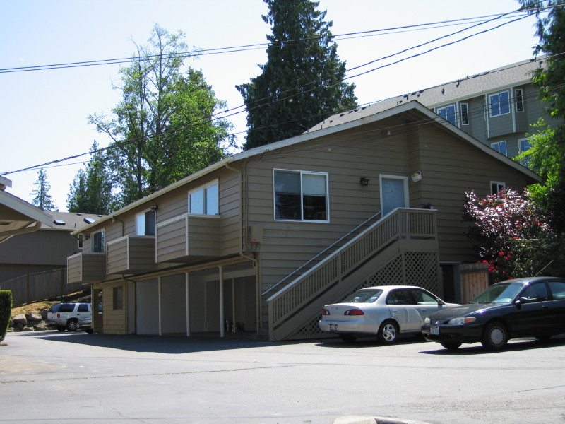 21215 58th Ave W in Mountlake Terrace, WA - Building Photo