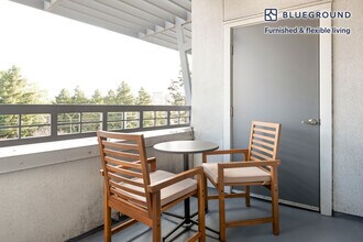 299 Franklin St, Unit FL4-ID2127 in Redwood City, CA - Foto de edificio - Building Photo