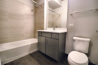 803 S Clark St in Chicago, IL - Building Photo - Building Photo