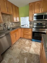 211 NE 8th Ave in Hallandale Beach, FL - Building Photo - Building Photo