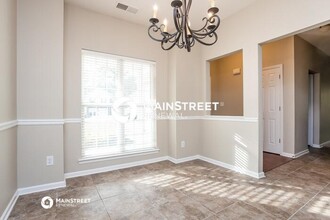 2745 Trellis Oaks Dr SW in Marietta, GA - Building Photo - Building Photo