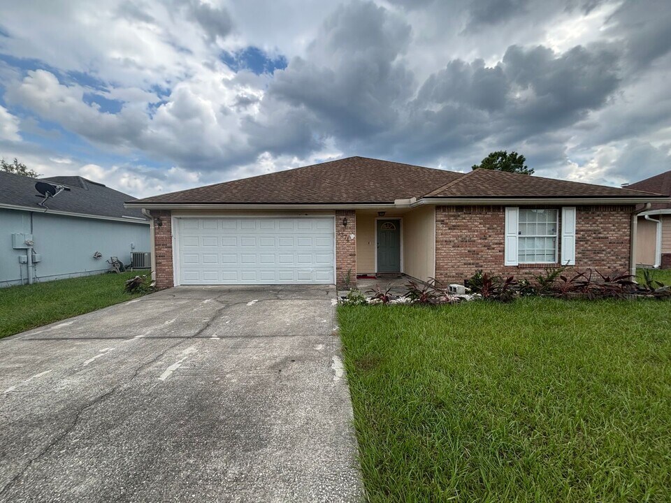 5374 Lacy Jane Way in Jacksonville, FL - Building Photo