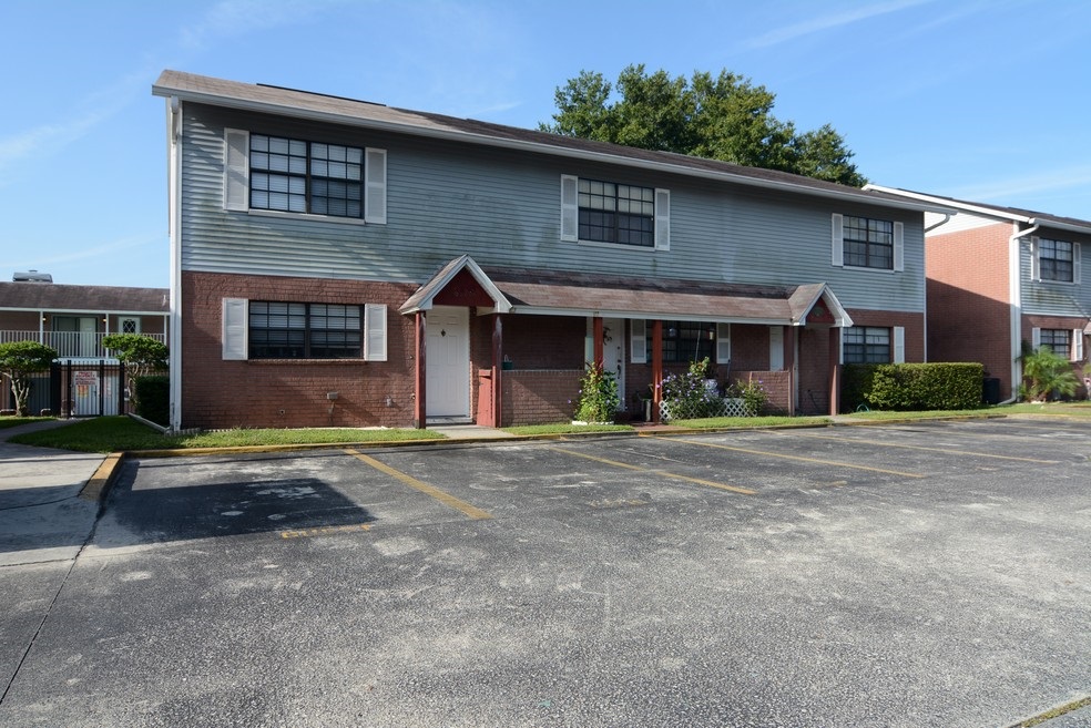 Garret J. Durie House Apartments in Haworth, NJ - Foto de edificio