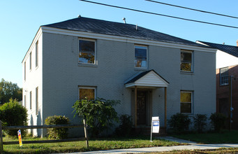 301 W Geer St in Durham, NC - Building Photo - Building Photo