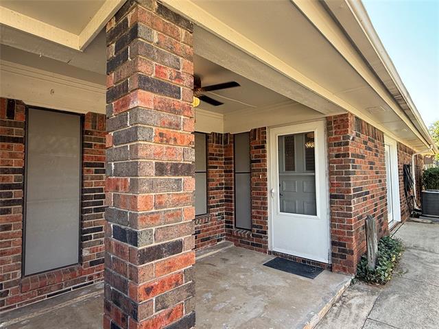 535 Essex Pl in Euless, TX - Building Photo - Building Photo