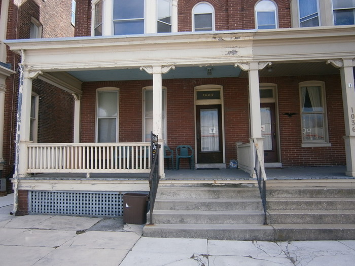 1034 W Market St-Unit -2nd Floor in West York, PA - Foto de edificio