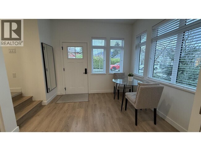 2825 St George St in Port Moody, BC - Building Photo - Building Photo