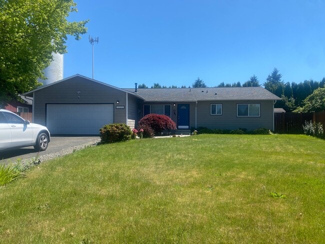 11215 SE 235th Pl in Kent, WA - Foto de edificio - Building Photo