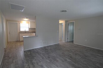 302 Colonia Ln in Nokomis, FL - Building Photo - Building Photo