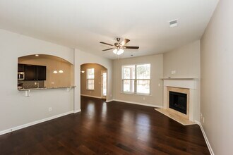 52 Southwind Cir in Newnan, GA - Building Photo - Building Photo
