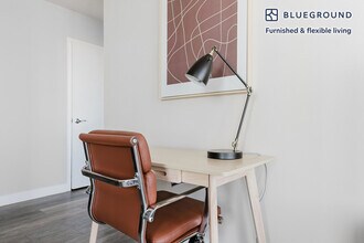 5600 N Sheridan Rd in Chicago, IL - Foto de edificio - Building Photo