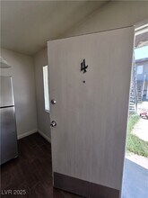 2626 Lynnwood St in Las Vegas, NV - Building Photo - Building Photo