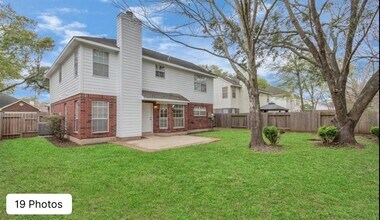 1122 Augusta Dr in Richmond, TX - Building Photo - Building Photo