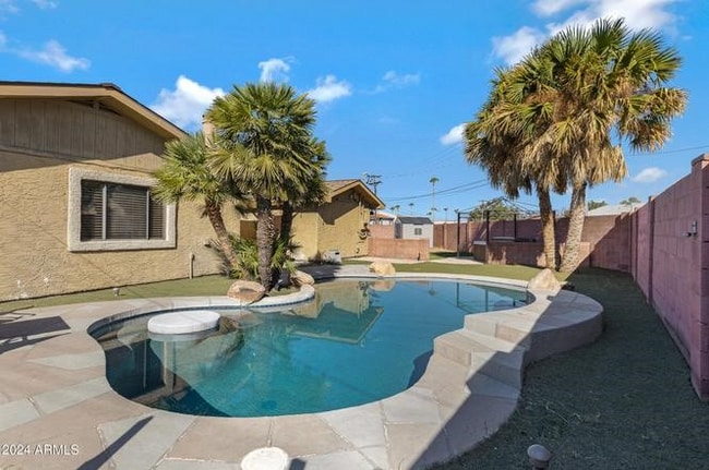 property at 1859 N Morris