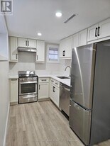 159 Richmond St in Richmond Hill, ON - Building Photo