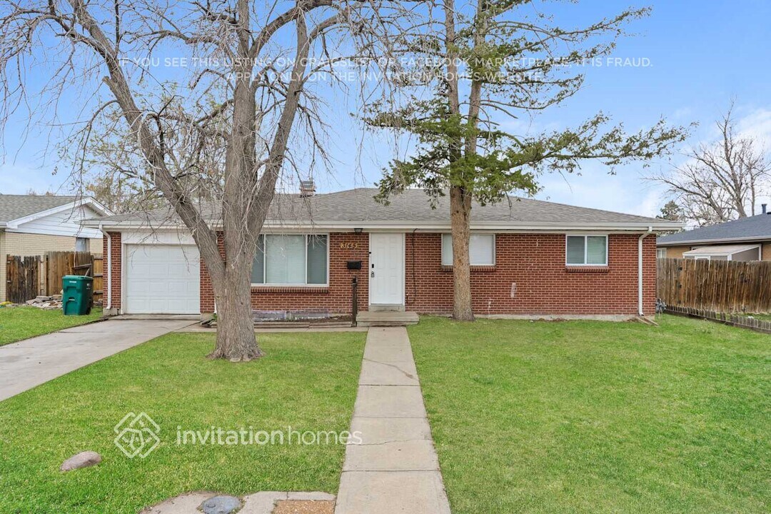 3145 Worchester St in Aurora, CO - Foto de edificio