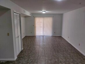 1005 E 8th St, Unit 1010 in Tempe, AZ - Building Photo - Building Photo