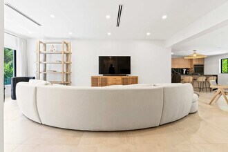 281 NE 48th Terrace in Miami, FL - Foto de edificio - Building Photo