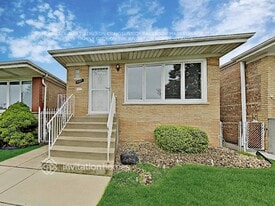 6447 W 63rd Pl in Chicago, IL - Building Photo
