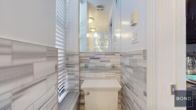 219 E 28th St in New York, NY - Building Photo - Building Photo
