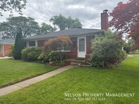 12916 Stanley Dr in Warren, MI - Building Photo