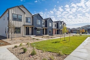 Villas at Ridgeline Vista in Brighton, CO - Building Photo