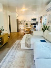 1037 Pleasantview Ave, Unit A in Venice, CA - Building Photo - Building Photo