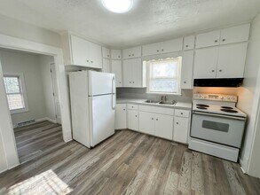 520 Harlan Ave NE in Grand Rapids, MI - Building Photo - Building Photo