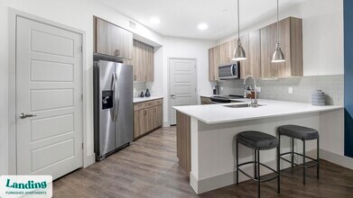 2323 E Highland Ave, Unit 2104 in Phoenix, AZ - Foto de edificio - Building Photo