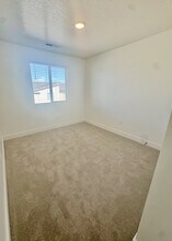 5709 S Weehawken Ln in Saint George, UT - Building Photo - Building Photo