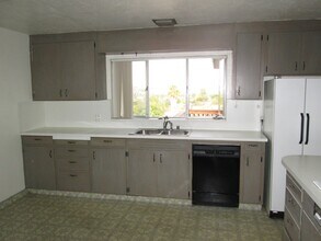 221 Longview Ln in San Luis Obispo, CA - Building Photo - Building Photo