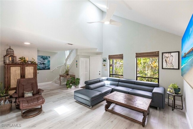 property at 1323 Solana Rd