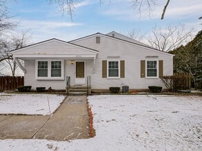 33502 Bayview Dr in Chesterfield, MI - Building Photo - Building Photo