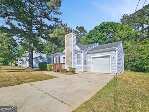 4254 Catalpa Park in Ellenwood, GA - Building Photo - Building Photo