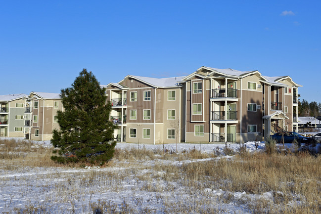 Clare View Seniors Apartments in Spokane, WA - Foto de edificio - Building Photo