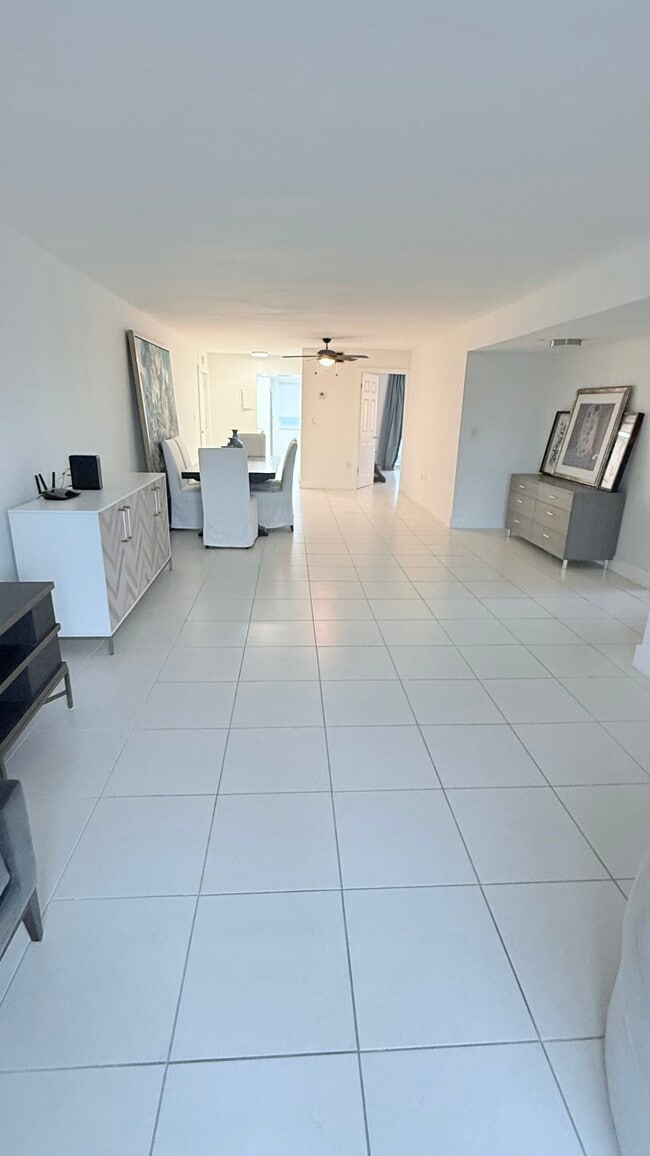 8340 Harding Ave in Miami Beach, FL - Building Photo - Building Photo