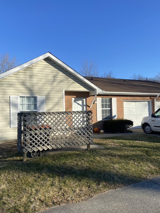 535 Huron Dr W, Unit C