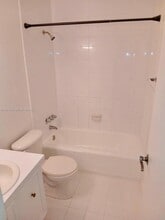 18051 NW 68th Ave in Hialeah, FL - Building Photo - Building Photo