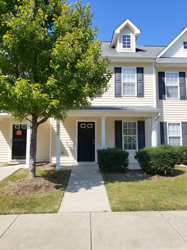 property at 912 Savin Landing
