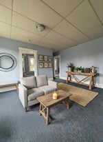 5 Ellis Ave in Lowell, MA - Building Photo