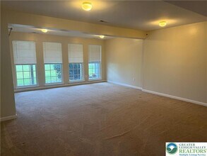 4046 Clubhouse Ct in Center Valley, PA - Building Photo - Building Photo