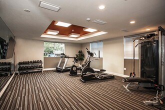 4632 Vista Del Monte Ave, Unit 305 in Los Angeles, CA - Building Photo - Building Photo