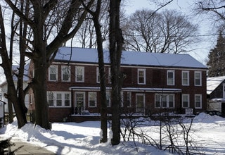 150 Norwood Ave in Providence, RI - Foto de edificio - Building Photo