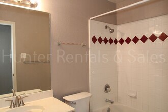 4906 Mikey Dr in Killeen, TX - Foto de edificio - Building Photo