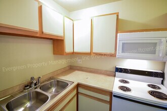 927 James Ct in Fort Collins, CO - Building Photo - Building Photo