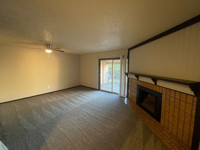 1326 Holland Park Blvd in Colorado Springs, CO - Building Photo - Building Photo